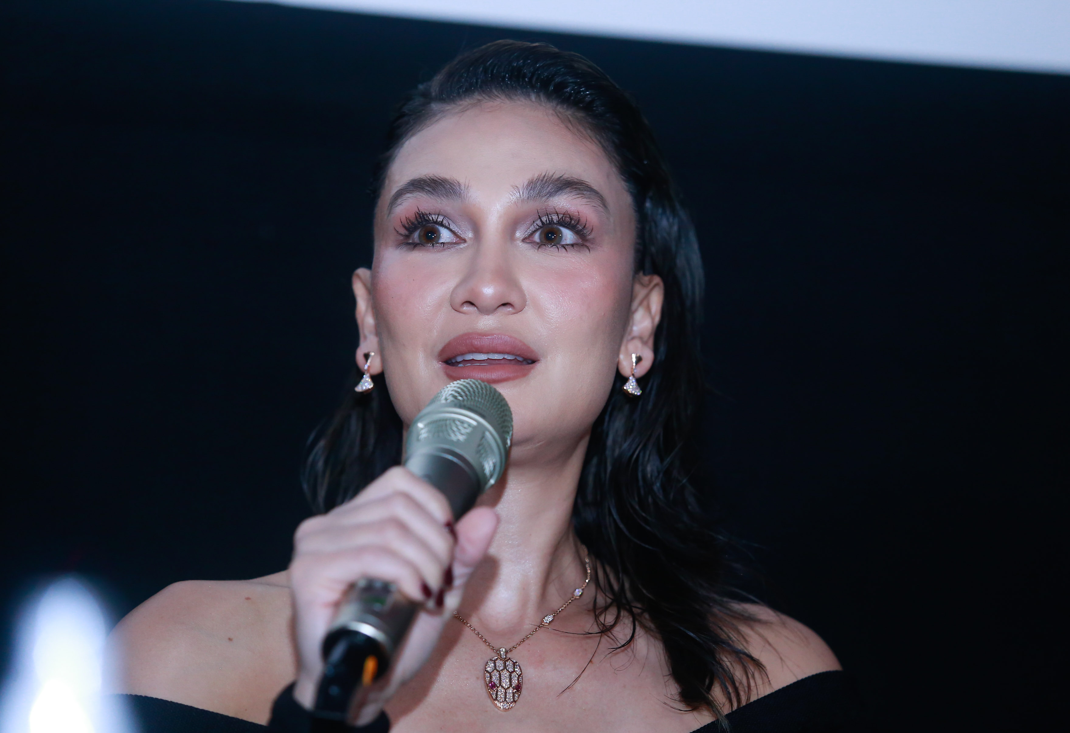 Muka Terlihat Tua, Luna Maya Ngaku Ketempelan Makhluk Halus