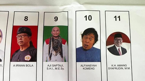 Netizen Heboh Gara Gara Ada Foto Nyeleneh Komeng di Surat Suara DPD RI