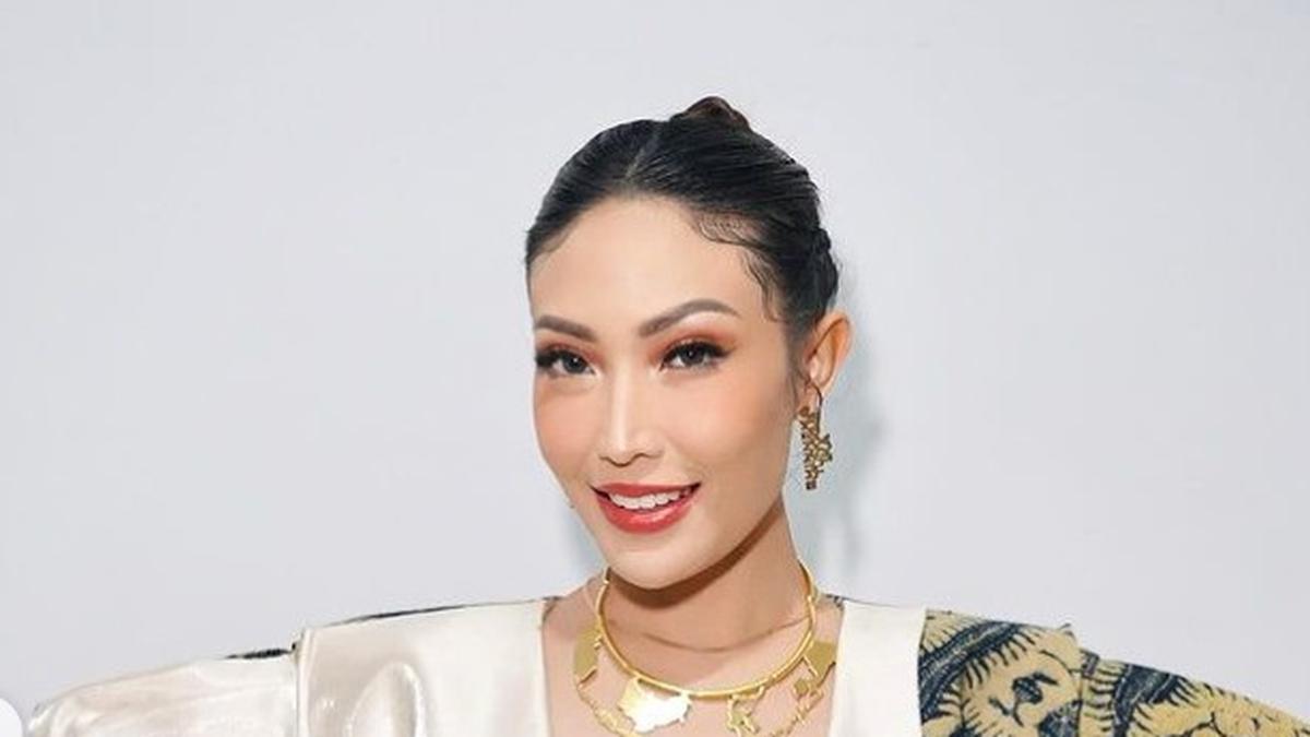 Pembangunan Rumah Baru Ayu Dewi Tak Kunjung Selesai, Tetangga Mengeluh