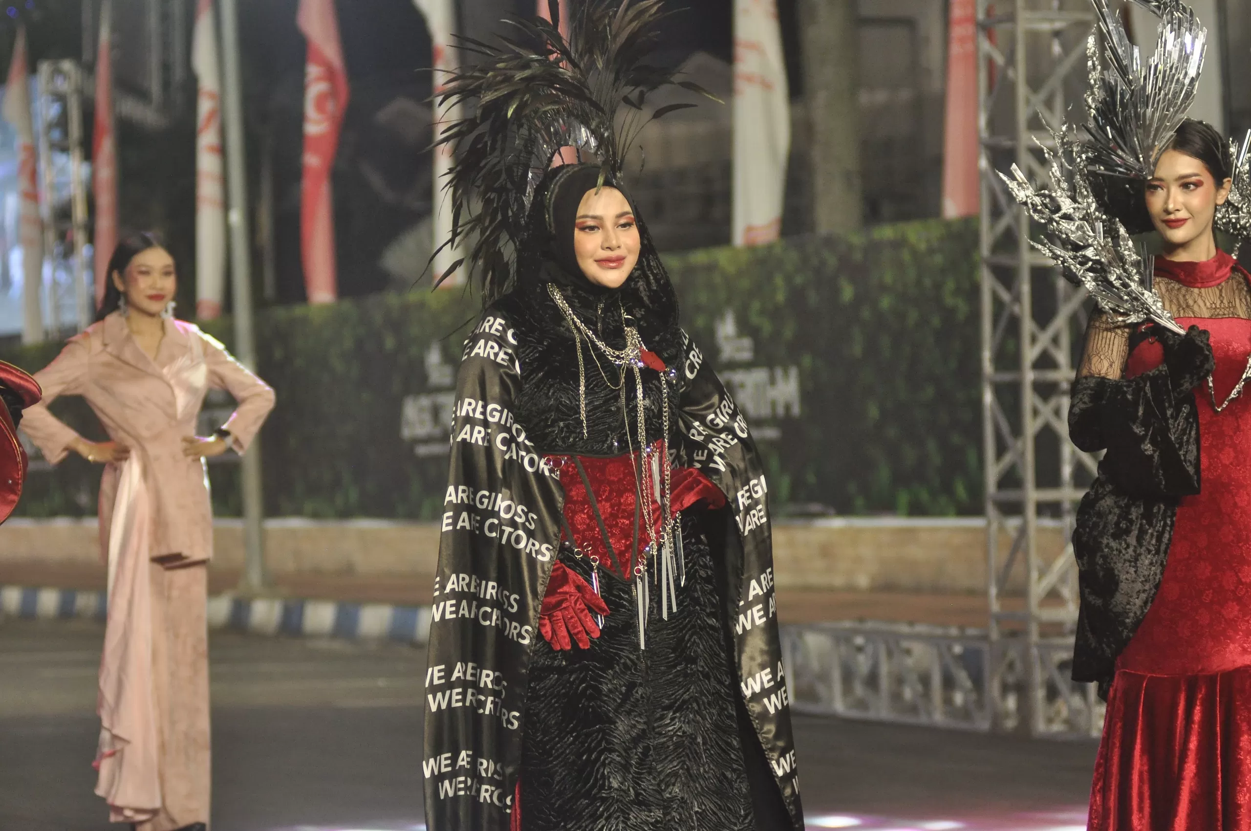 Penampilan Aurel Hermansyah di Jember Fashion Carnaval 2024 Tuai Kontroversi, Krisdayanti Bela Putrinya