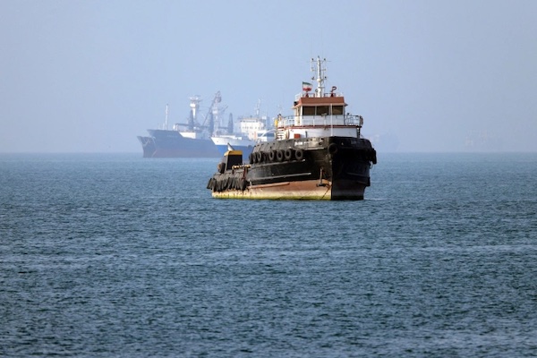 Pertempuran di Hormuz Membuat Prospek Perdamaian AS Iran Kian Menjauh