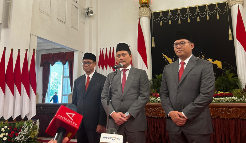 Presiden Jokowi Lantik Thomas Djiwandono Sebagai Wakil Menteri Keuangan II di Istana Negara