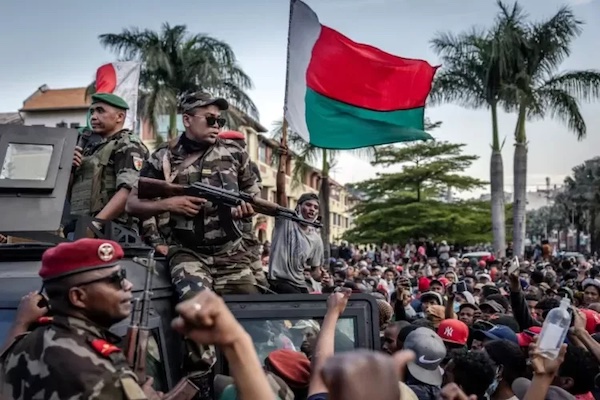 Presiden Madagaskar Kabur karena Takut Nyawanya Terancam di Tengah Pemberontakan Militer dan Demo Gen Z