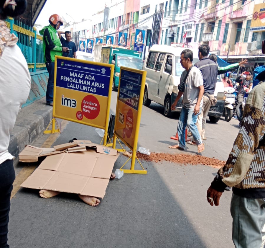 Pria Lompat dari Flyover Ciputat Tangsel Diduga Bunuh Diri