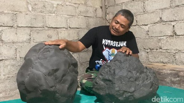 Pria Nganjuk Temukan Batu Meteor Usai 2 Kali Mimpi Ketemu Perempuan Tua