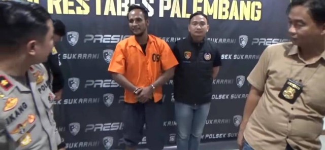 Pria di Palembang Ambil Kesempatan, Curi iPhone Korban Kecelakaan