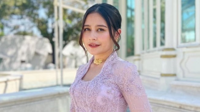 Prilly Latuconsina Sempat Coba Aplikasi Kencan di Luar Negeri, Ternyata Sehari Bisa 10 Ribu Swipe Right