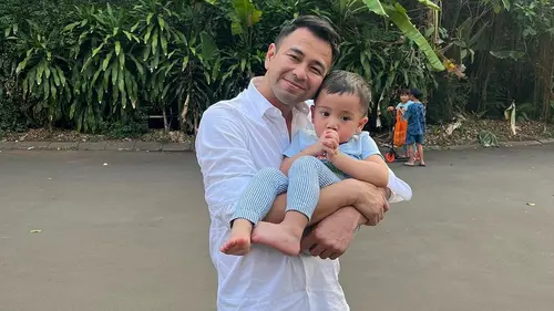 Raffi Ahmad Kabarkan Cipung Sakit Hingga Muntah Muntah, Rafathar Ikut Bujuk Sang Adik ke Dokter