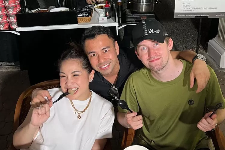 Raffi Ahmad Undang Alan Walker ke Rumah Mewahnya, Ajak Privat Party hingga Makan Bakso!