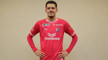 Reaksi Pedas Netizen Indonesia Usai Hubner Batal Debut di Cerezo Osaka