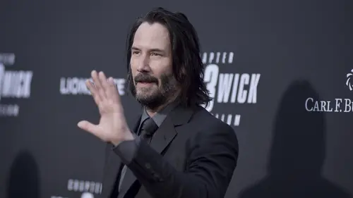 Rumah Keanu Reeves Dibobol Orang Orang Bersenjata Api Dan Bertopeng, Kaca Jendela Kediaman Aktor Film John Wick Dipecahkan