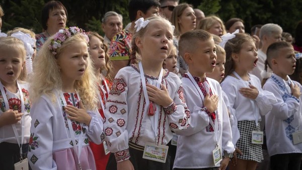 Sekolah sekolah Ukraina Diancam Bom Saat Siswa Kembali Masuk Sekolah