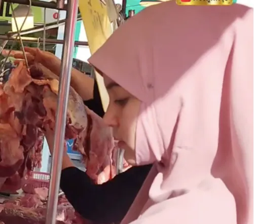 Sosok Gadis Penjual Daging di Thailand Cantiknya Kebangetan, Pindah ke Indonesia Bisa Jadi Artis