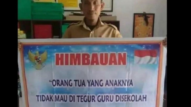 Spanduk Unik SDN 2 Kubu yang Viral di Media Sosial