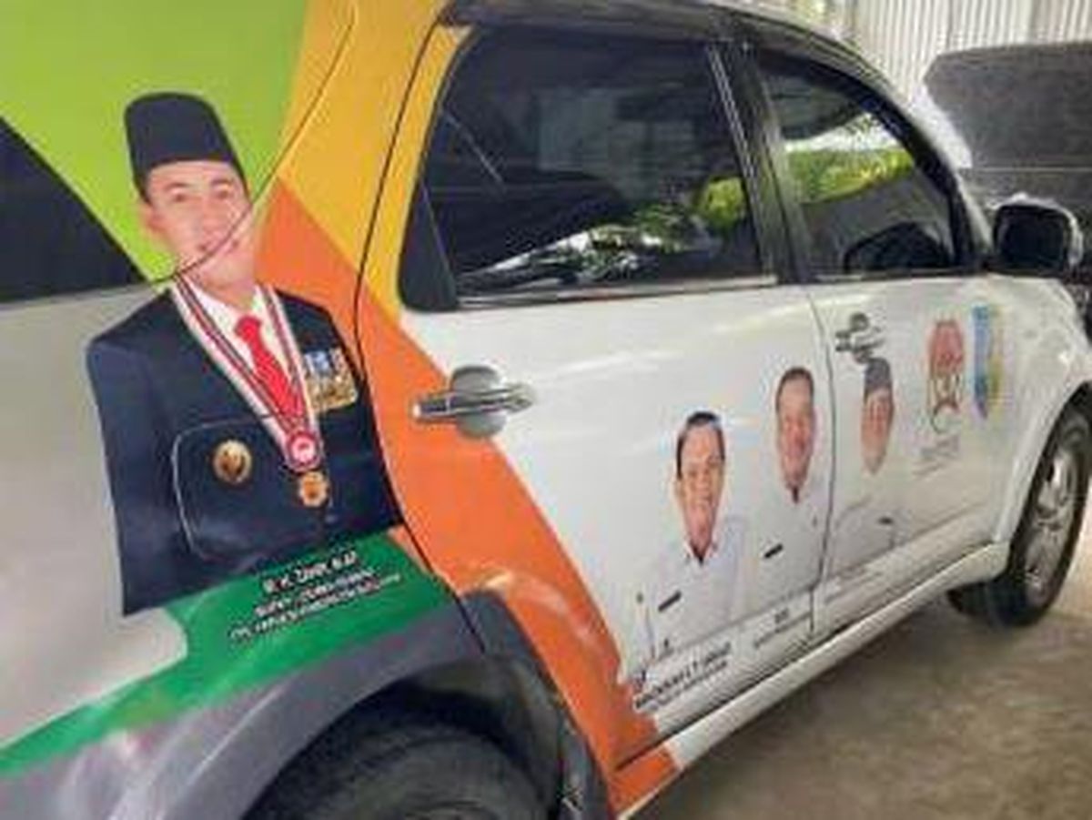 Stiker Jokowi Pilih Ganjar di Mobil Dinas Bikin Bupati Batu Bara Minta Maaf