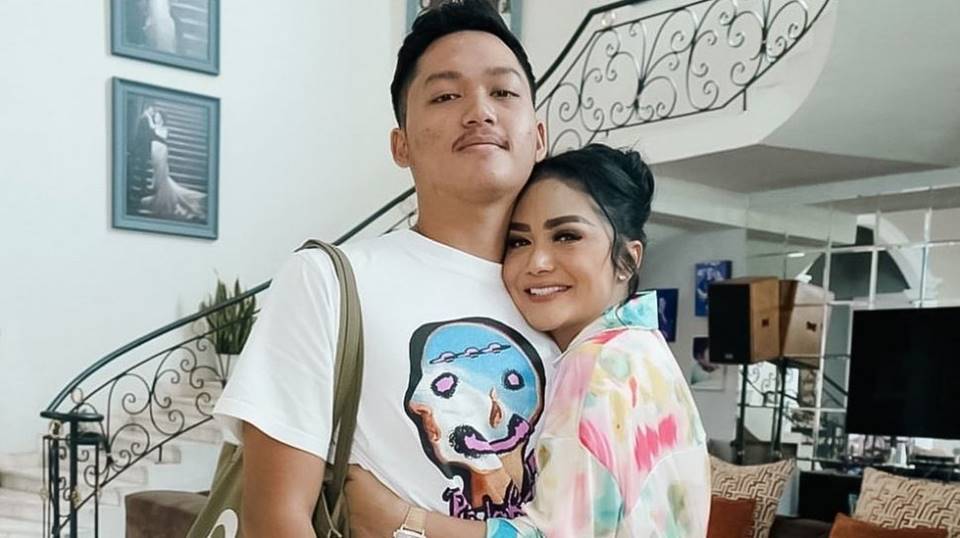 Tak Sebut Nama Krisdayanti di Video TikTok, Azriel Hermansyah Dihujat Netizen 