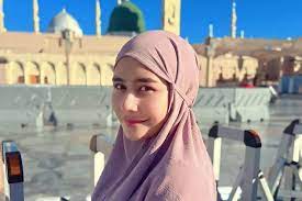Tangis Prilly Latuconsina Pecah di Hari Terakhir Umroh, Teringat Asisten dan Sopir yang Meninggal Sebelum Diajak ke Tanah Suci
