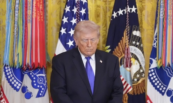 Taruhan Besar Trump Di Iran: Konflik Yang Penuh Ketidakpastian
