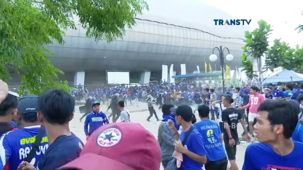 Tawuran Suporter Persija Jakarta Vs Persib Bandung Pecah di Ciracas