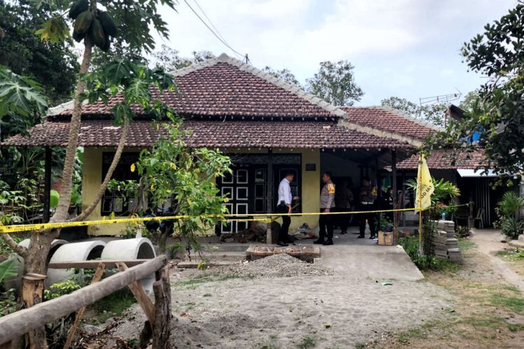 Temuan Kerangka Manusia Dicor di Rumah Blitar, Sempat Dikira yang Dikubur adalah Keris