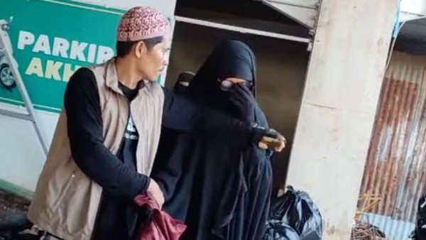 Ternyata Oknum Guru Pelaku Kenakan Cadar Sering Menyamar Jadi Perempuan 