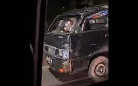 Terungkap Penyebab Emak Emak Di Maros Nyetir Mobil Tanpa Kaca