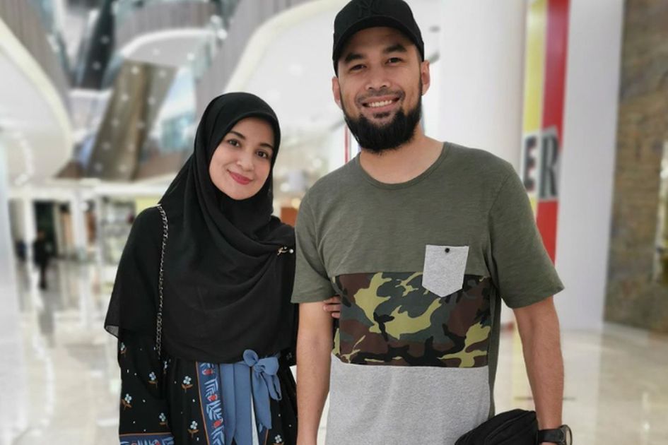 Teuku Wisnu Bagikan 110 Meja Belajar Gratis Untuk Karyawan Malang Strudel