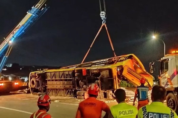 Tragedi Kecelakaan Bus Po Cahaya Di Semarang: Kesaksian Korban Selamat Mengungkap Detik
