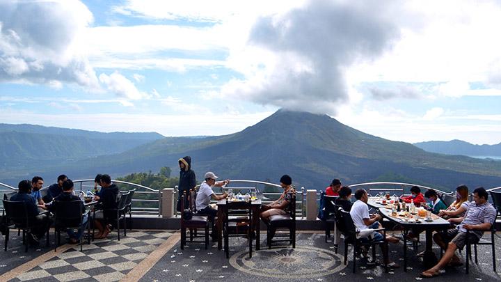 Turis Italia Curhat Kena Getok Harga di Restoran Yunani