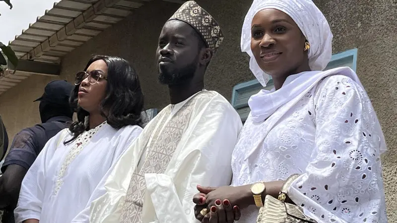 Untuk Pertama Kalinya Presiden Senegal Terpilih Beristri 2, Istri Keduanya Sempat Viral