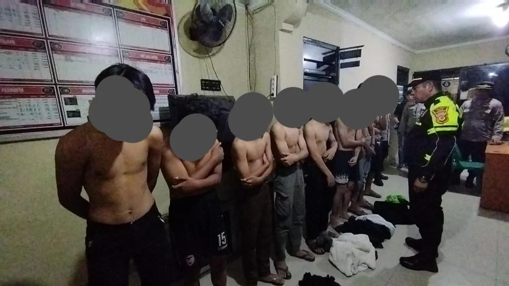 Viral 3 Remaja Diserang Gerombolan Bersajam Saat Beli Nasgor di Pamulang