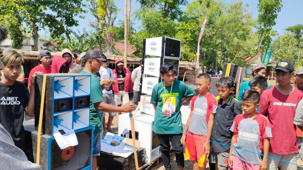 Viral Aksi Tebang Pohon Hingga Hancurkan Jembatan Warnai Parade Sound System di Malang