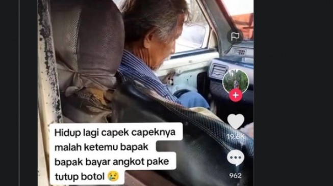 Viral Bapak bapak di Kalideres Bayar Angkot Pakai Tutup Botol Plastik Netizen : Nyesek Banget