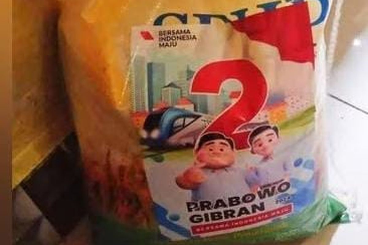 Viral Beras Bulog Ditempeli Stiker Prabowo dan Gibran, Dirut Buka Suara