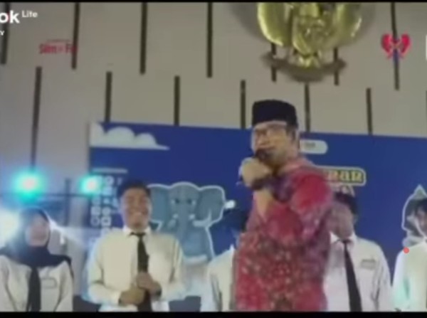 Viral Bupati Banyumas Tanya Pilihan Capres ke 3 Mahasiswa Dijawab Anies