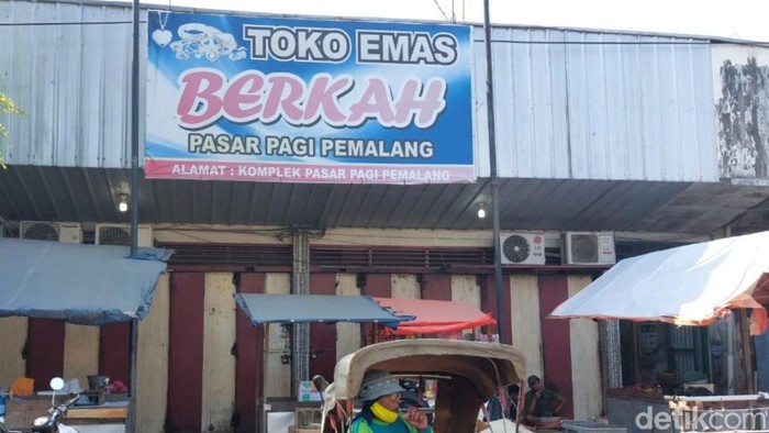 Viral Emak emak di Pemalang Panik Histeris gegara Toko Emas Berkah Tutup