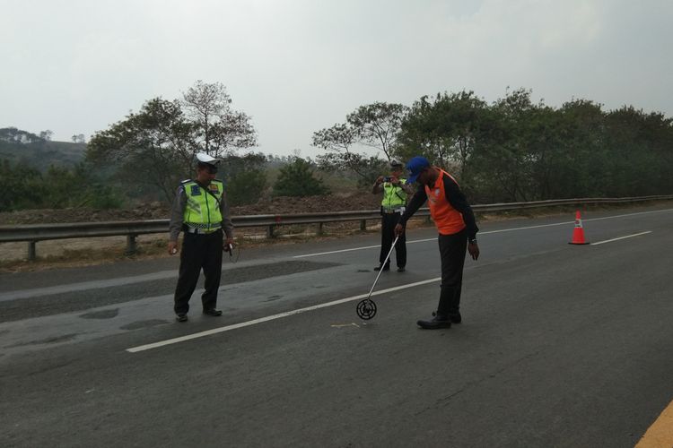 Viral Kecelakaan Beruntun di Tol Jagorawi gegara Anak Kecil Nyebrang