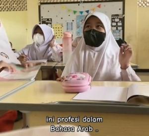 Viral Nenek dan Anak Cucu Rayakan Ulang Tahun di Warung Sederhana, Masya Allah Akrab Banget