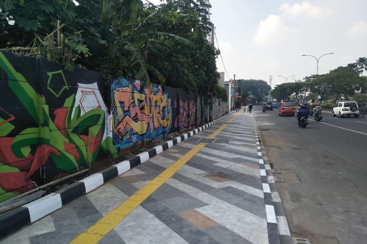 Viral Pemotor Wanita Nyaris Terlindas Bus karena Blind Spot