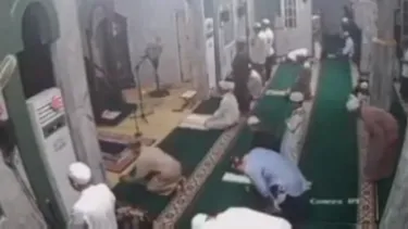 Viral Pria Meninggal saat Sujud Sholat di Masjidil Haram Netizen: Orang Paling Beruntung