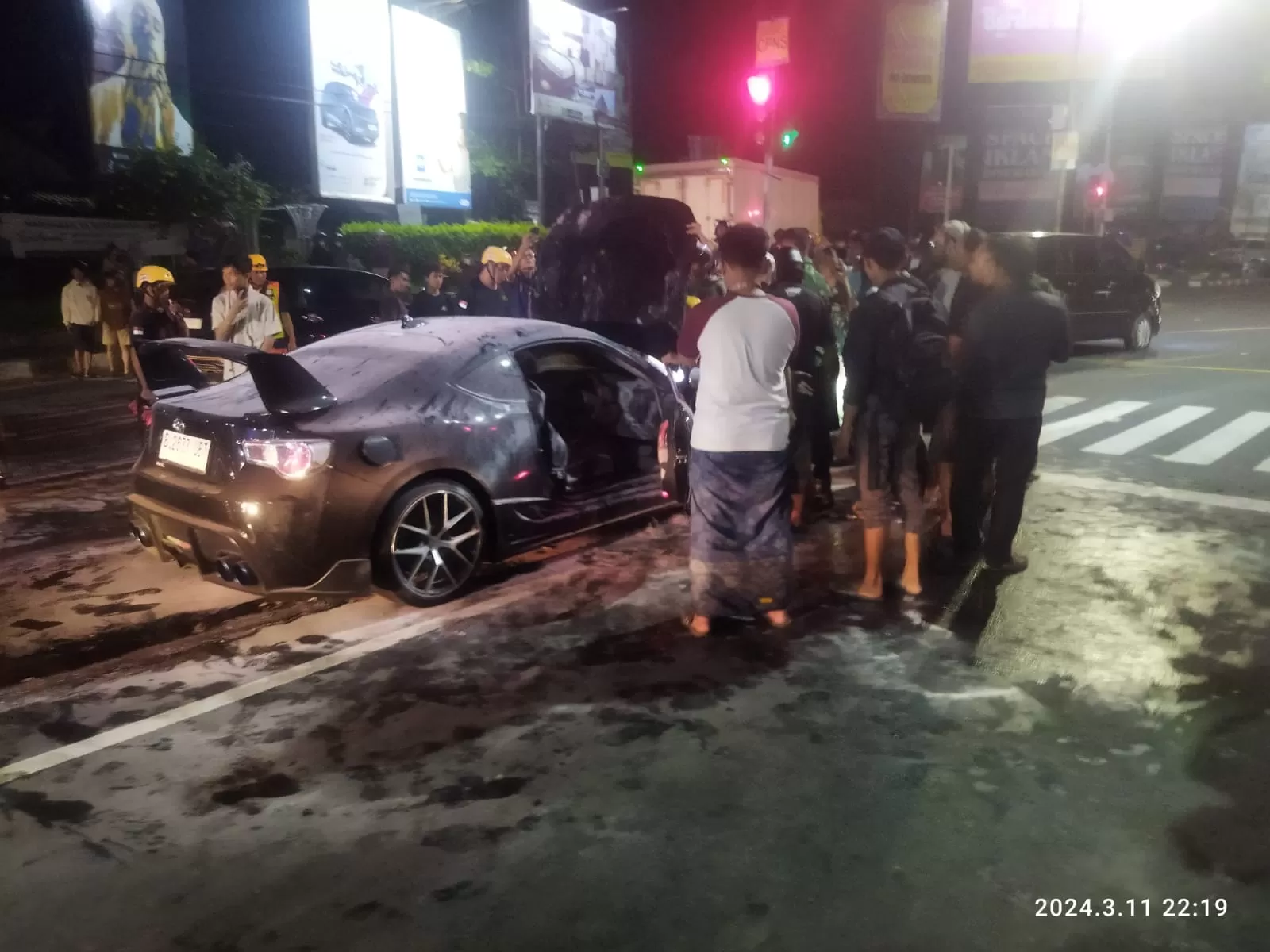 Viral Sedan Sport Toyota FT 86 Terbakar di Ringroad Barat Sleman