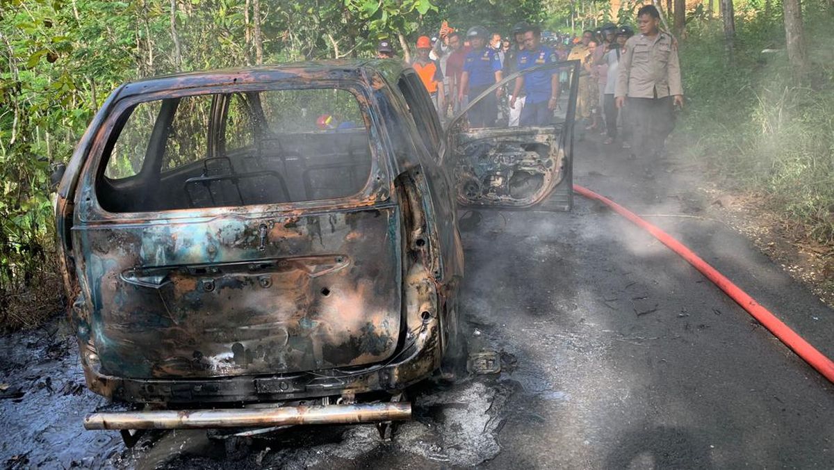 Viral Sedan Sport Toyota FT 86 Terbakar di Ringroad Barat Sleman