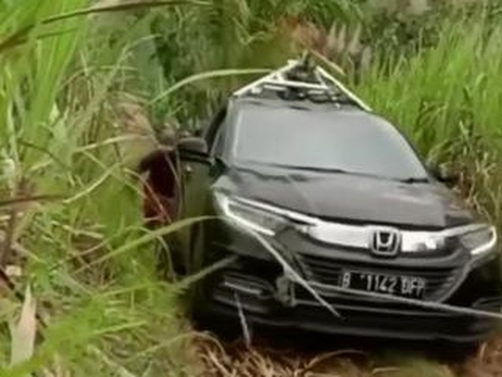 Viral Video Bernarasi Pemotor Terperosok Jurang Japan Kudus gegara Google Maps