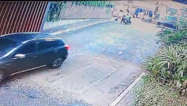 Viral Video Oknum Ojol Jambret HP Pelajar hingga Korban Terseret Motor