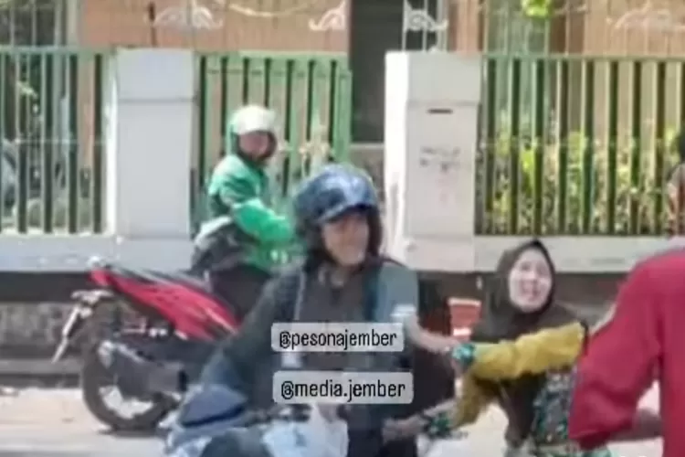 Viral Wanita Pegawai Minimarket Tahan Motor Pencuri, Tak Ada Yang Bantu Warga Sekitar Hanya Diam Melongo 