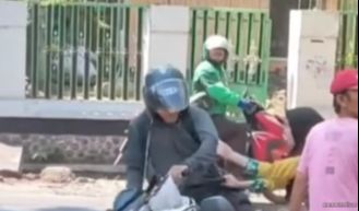Viral Wanita Pegawai Minimarket Tahan Motor Pencuri, Tak Ada Yang Bantu Warga Sekitar Hanya Diam Melongo