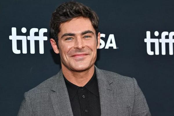 Zac Efron Masuk Rumah Sakit Usai Insiden di Kolam Renang